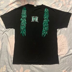 University of Hawaii Tshirt size large warrior